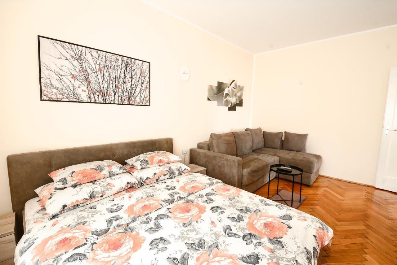 Apartment Petra 071 Beograd Eksteriør billede